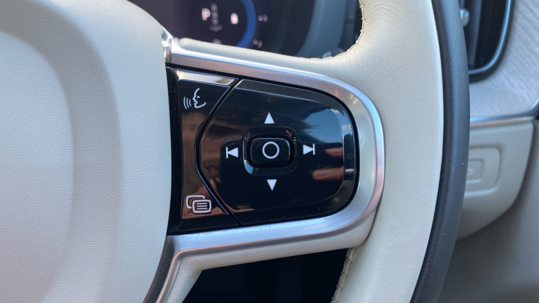 Volvo Xc60 2.0 B4D Inscription 5dr AWD Geartronic Diesel Estate